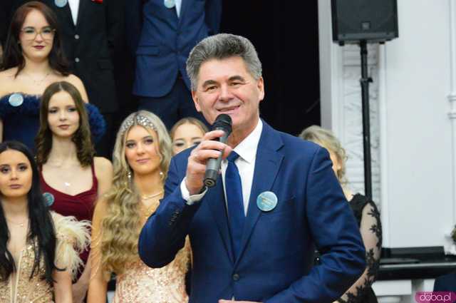[FOTO, WIDEO] Ten wieczór zapamiętają na długo! Studniówka Zespołu Szkół Ponadpodstawowych w Ziębicach