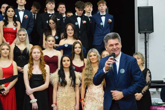 [FOTO, WIDEO] Ten wieczór zapamiętają na długo! Studniówka Zespołu Szkół Ponadpodstawowych w Ziębicach