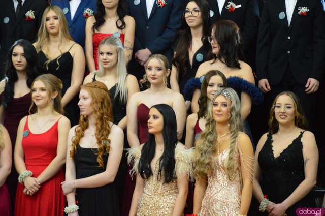 [FOTO, WIDEO] Ten wieczór zapamiętają na długo! Studniówka Zespołu Szkół Ponadpodstawowych w Ziębicach