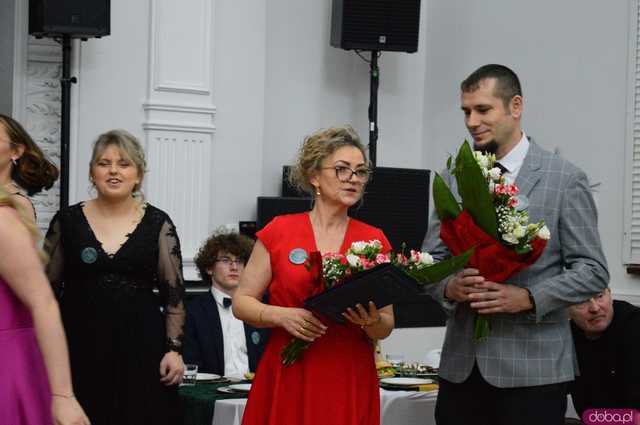 [FOTO, WIDEO] Ten wieczór zapamiętają na długo! Studniówka Zespołu Szkół Ponadpodstawowych w Ziębicach