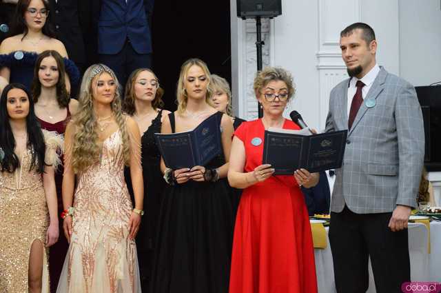 [FOTO, WIDEO] Ten wieczór zapamiętają na długo! Studniówka Zespołu Szkół Ponadpodstawowych w Ziębicach