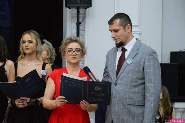 [FOTO, WIDEO] Ten wieczór zapamiętają na długo! Studniówka Zespołu Szkół Ponadpodstawowych w Ziębicach