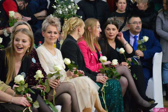 [FOTO, WIDEO] Ten wieczór zapamiętają na długo! Studniówka Zespołu Szkół Ponadpodstawowych w Ziębicach
