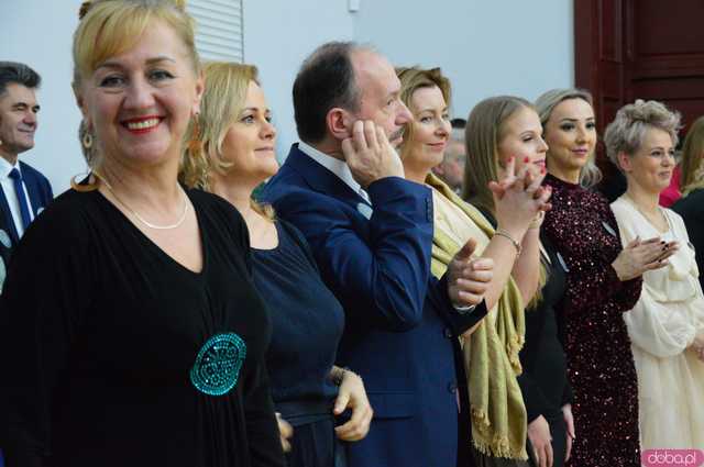 [FOTO, WIDEO] Ten wieczór zapamiętają na długo! Studniówka Zespołu Szkół Ponadpodstawowych w Ziębicach