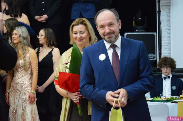 [FOTO, WIDEO] Ten wieczór zapamiętają na długo! Studniówka Zespołu Szkół Ponadpodstawowych w Ziębicach