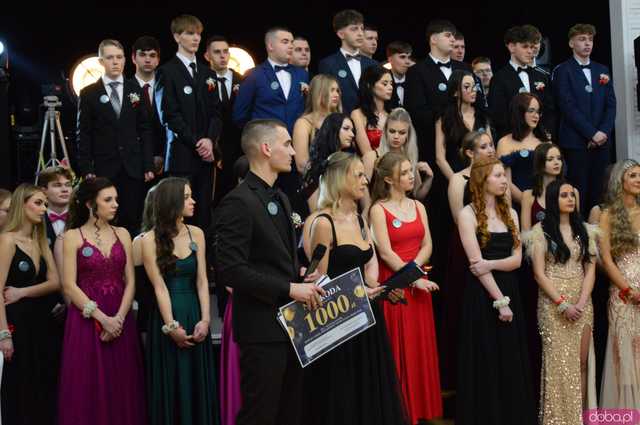 [FOTO, WIDEO] Ten wieczór zapamiętają na długo! Studniówka Zespołu Szkół Ponadpodstawowych w Ziębicach