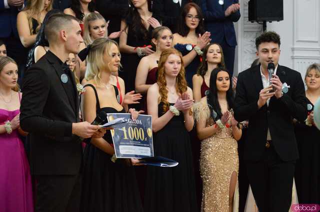[FOTO, WIDEO] Ten wieczór zapamiętają na długo! Studniówka Zespołu Szkół Ponadpodstawowych w Ziębicach