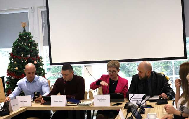 [FOTO] Ważne zmiany w budżecie gminy Bardo - XV sesja Rady Miejskiej