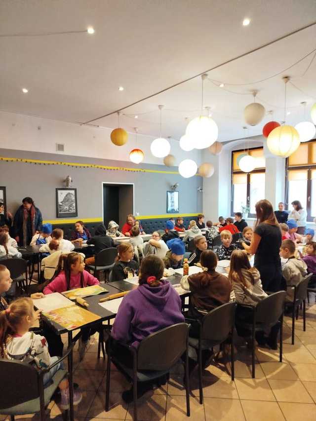 Dzieci same zrobiły pizze
