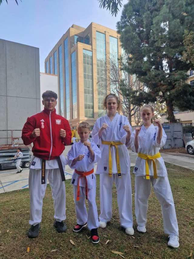 Zawodniczkii złotostockiego klubu karate na pudle zawodów w USA!