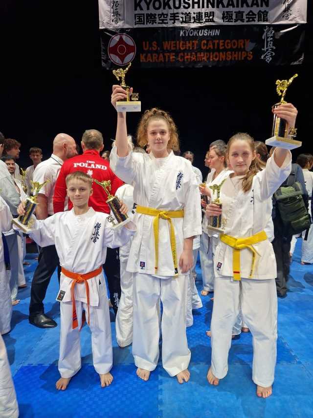 Zawodniczkii złotostockiego klubu karate na pudle zawodów w USA!