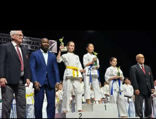 Zawodniczkii złotostockiego klubu karate na pudle zawodów w USA!