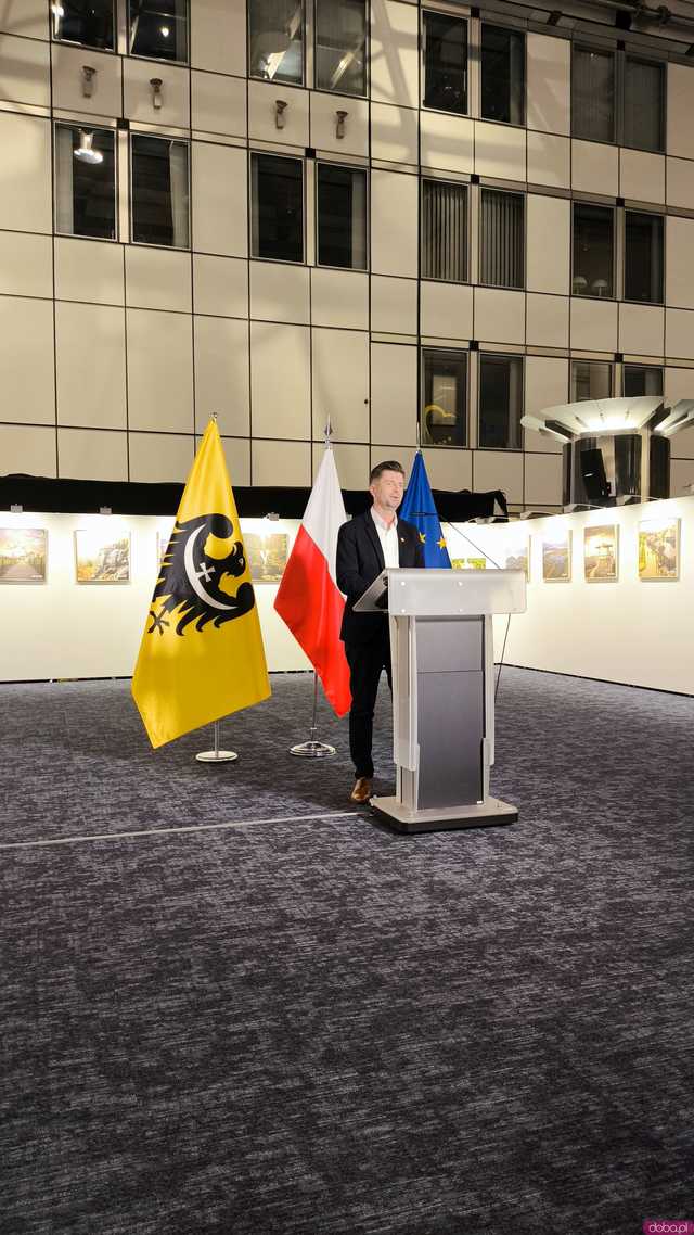 [FOTO] Twierdza Srebra Góra, Kościół Pokoju i Wielka Sowa w Brukseli? Tak! Trzydniowa wizyta władz Dolnego Śląska w Parlamencie Europejskim