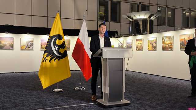 [FOTO] Twierdza Srebra Góra, Kościół Pokoju i Wielka Sowa w Brukseli? Tak! Trzydniowa wizyta władz Dolnego Śląska w Parlamencie Europejskim