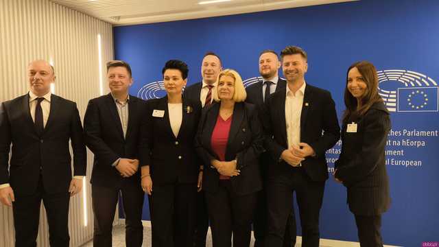 [FOTO] Twierdza Srebra Góra, Kościół Pokoju i Wielka Sowa w Brukseli? Tak! Trzydniowa wizyta władz Dolnego Śląska w Parlamencie Europejskim