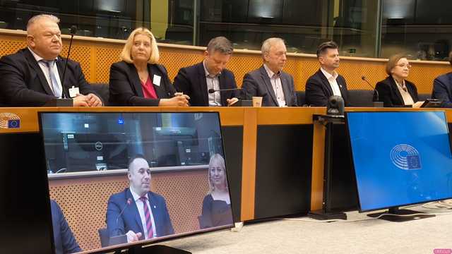 [FOTO] Twierdza Srebra Góra, Kościół Pokoju i Wielka Sowa w Brukseli? Tak! Trzydniowa wizyta władz Dolnego Śląska w Parlamencie Europejskim