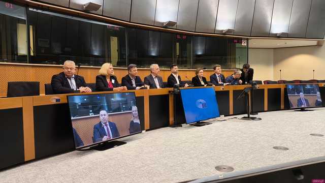 [FOTO] Twierdza Srebra Góra, Kościół Pokoju i Wielka Sowa w Brukseli? Tak! Trzydniowa wizyta władz Dolnego Śląska w Parlamencie Europejskim