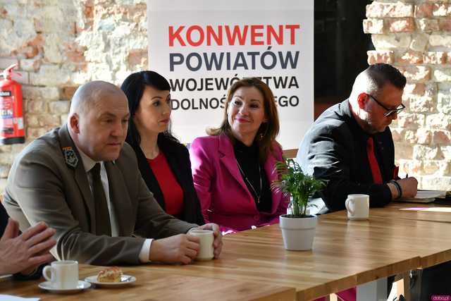 [WIDEO/FOTO] Samorządowcy z Dolnego Śląska spotkali się w Twierdzy Srebrna Góra podczas tegorocznego Konwentu Powiatów