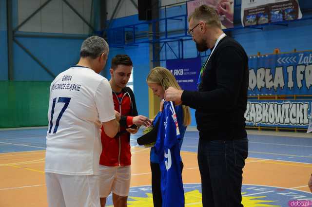 [FOTO,WIDEO] Charytatywny turniej halowej piłki nożnej Orzeł Cup 2025 - zagraliśmy dla Tomka Wichrowicza!