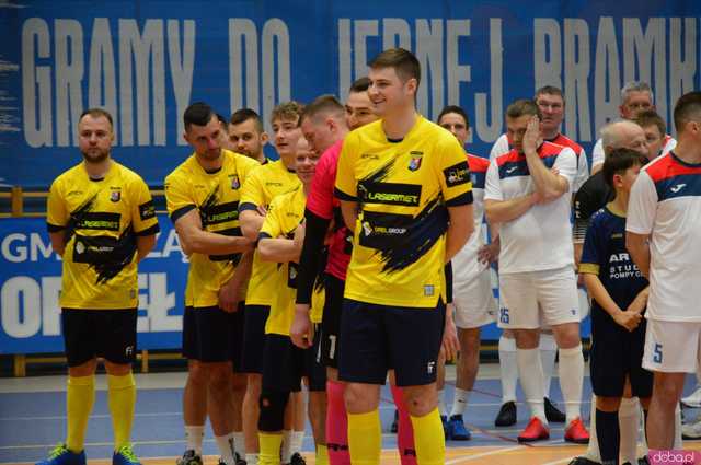 [FOTO,WIDEO] Charytatywny turniej halowej piłki nożnej Orzeł Cup 2025 - zagraliśmy dla Tomka Wichrowicza!