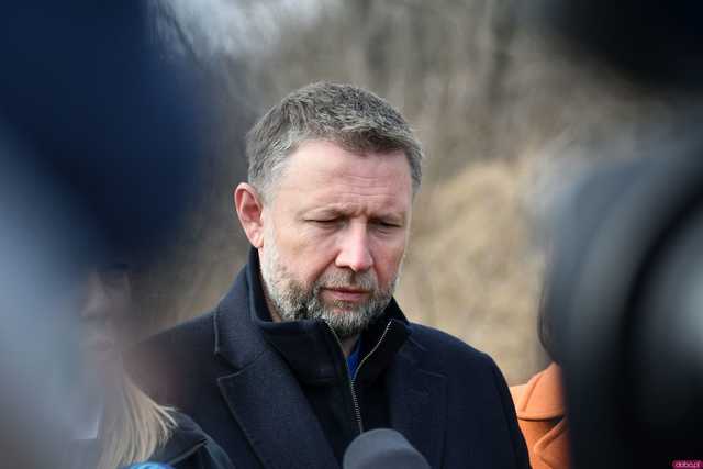 [FOTO] Kiedy rozpocznie się budowa zbiornika retencyjnego Kamieniec Ząbkowicki? Konferencja ministrów Kierwińskiego oraz Roguskiej w Suszce