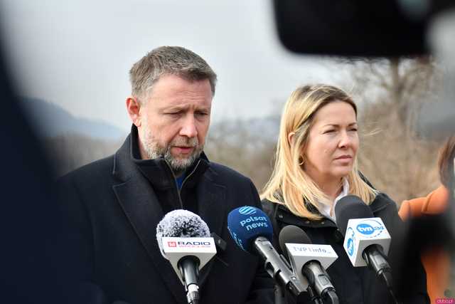 [FOTO] Kiedy rozpocznie się budowa zbiornika retencyjnego Kamieniec Ząbkowicki? Konferencja ministrów Kierwińskiego oraz Roguskiej w Suszce