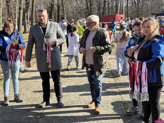 [FOTO] Kamieniec Ząbkowicki upamiętnił Żołnierzy Wyklętych podczas Biegu Tropem Wilczym