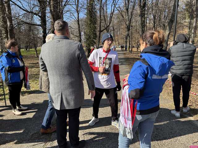 [FOTO] Kamieniec Ząbkowicki upamiętnił Żołnierzy Wyklętych podczas Biegu Tropem Wilczym