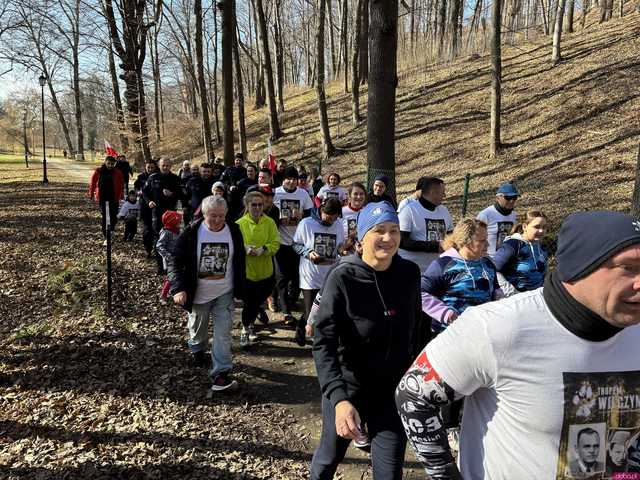 [FOTO] Kamieniec Ząbkowicki upamiętnił Żołnierzy Wyklętych podczas Biegu Tropem Wilczym