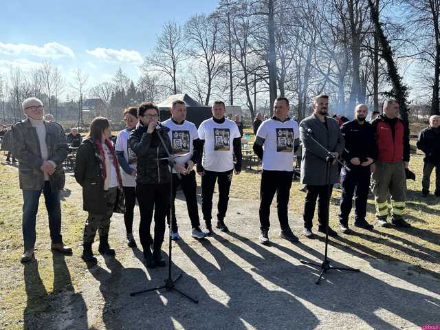 [FOTO] Kamieniec Ząbkowicki upamiętnił Żołnierzy Wyklętych podczas Biegu Tropem Wilczym