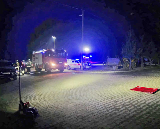 [FOTO] Wyszli na spacer, utknęli nad przepaścią! Akcja ratunkowa z udziałem GOPR i straży pożarnej w Bardzie 