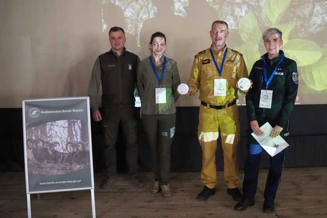 [FOTO] Jak reagować w kryzysie? Licealistki z Henrykowa zorganizowały warsztaty dla młodzieży w tej tematyce 