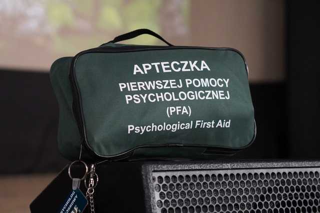 [FOTO] Jak reagować w kryzysie? Licealistki z Henrykowa zorganizowały warsztaty dla młodzieży w tej tematyce 
