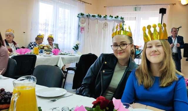 [FOTO] Z Przyłęku do Brzeźnicy - wyjątkowe obchody Dnia Kobiet i Mężczyzn w Gminie Bardo