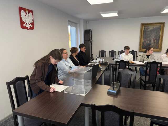 [FOTO] Za nami kolejna sesja Młodzieżowej Rady Gminy Stoszowice! Na co stawia młodzież?