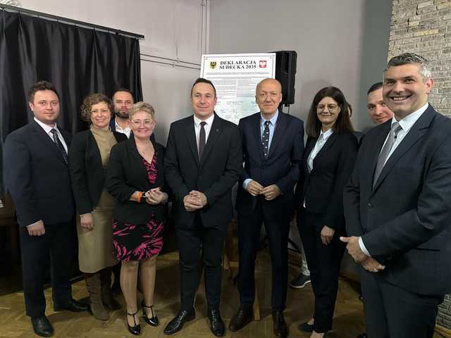 [FOTO] Samorządowcy z naszego powiatu podpisali Deklarację Sudecką 2035. Przedstawiamy główne założenia!