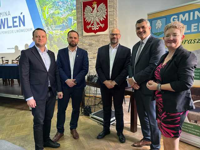 [FOTO] Samorządowcy z naszego powiatu podpisali Deklarację Sudecką 2035. Przedstawiamy główne założenia!