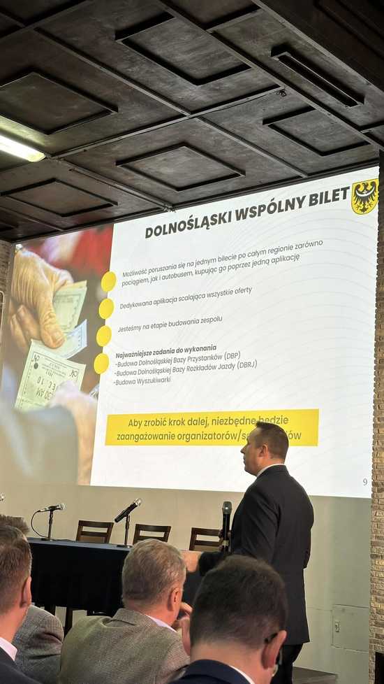 [FOTO] Samorządowcy z naszego powiatu podpisali Deklarację Sudecką 2035. Przedstawiamy główne założenia!