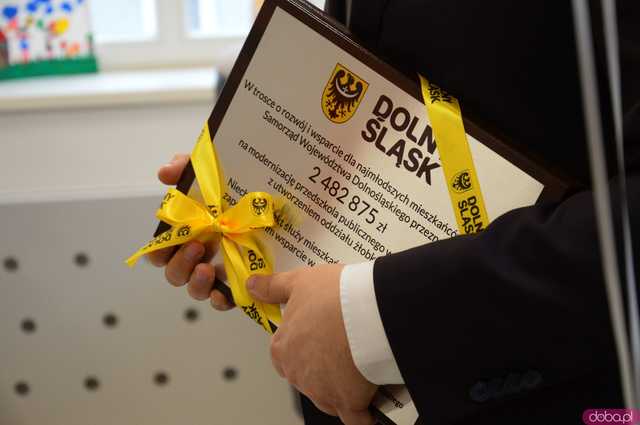 [FOTO] Ta inwestycja pochłonęła prawie 7 milionów złotych! Oficjalne otwarcie pierwszego żłobka w Przedborowej