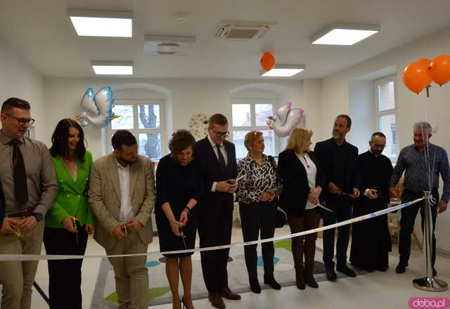 [FOTO] Ta inwestycja pochłonęła prawie 7 milionów złotych! Oficjalne otwarcie pierwszego żłobka w Przedborowej