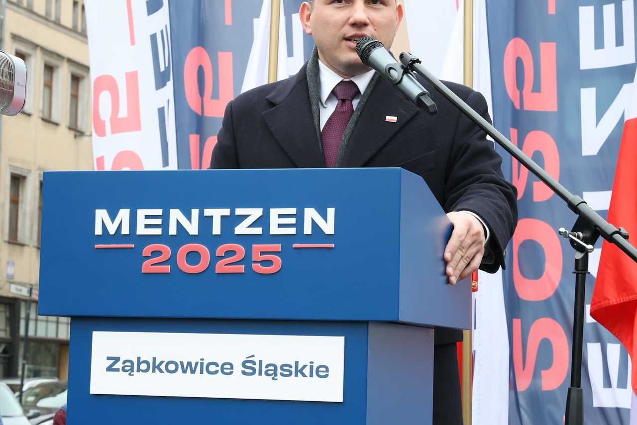 [FOTO] Sławomir Mentzen w Ząbkowicach Śląskich – tłumy na wiecu wyborczym! Co mówił kandydat?