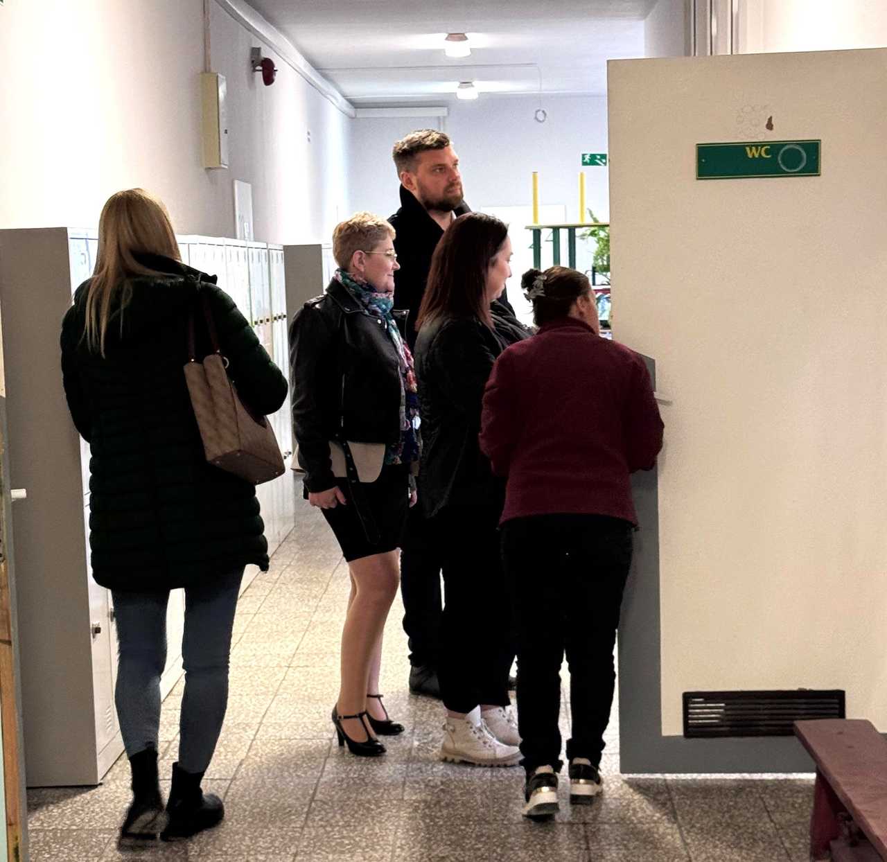 [FOTO] Szkoła w Bardzie przed remontem. Burmistrz omówiła harmonogram prac