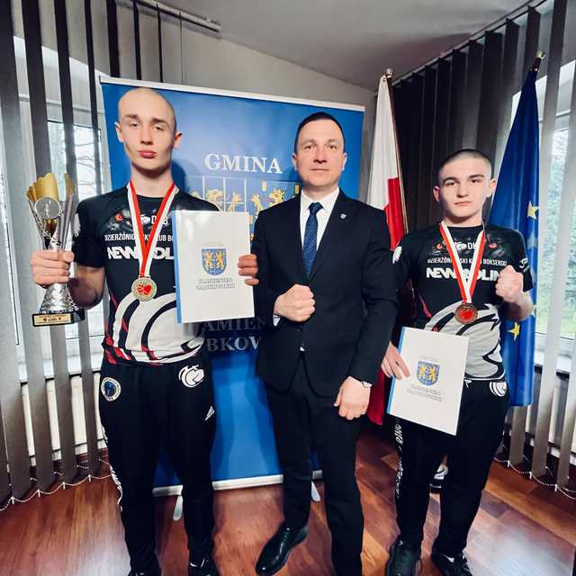 [FOTO] Maciej Bochowicz i Łukasz Kieniuk z Kamieńca Ząbkowickiego stanęli na podium mistrzostw Dolnego Śląska w boksie!