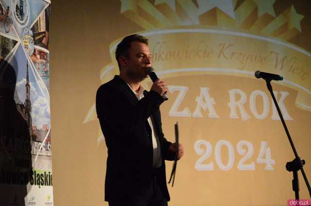 [WIDEO, FOTO] Kto w tym roku został wyróżniony za zasługi dla gminy? Znamy laureatów Ząbkowickich Krzywych Wież 2024!