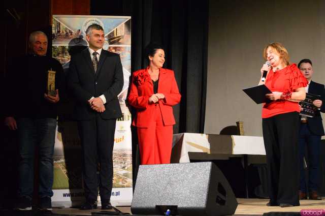 [WIDEO, FOTO] Kto w tym roku został wyróżniony za zasługi dla gminy? Znamy laureatów Ząbkowickich Krzywych Wież 2024!