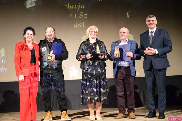 [WIDEO, FOTO] Kto w tym roku został wyróżniony za zasługi dla gminy? Znamy laureatów Ząbkowickich Krzywych Wież 2024!