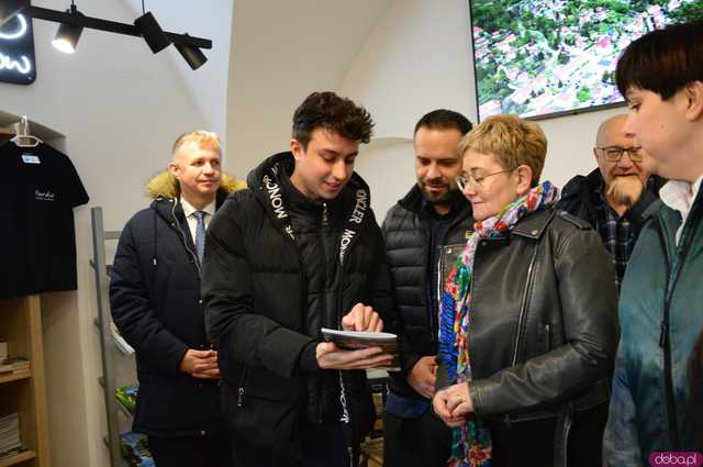 [WIDEO, FOTO] Bardzka Karta Turystyczna i nowa Informacja Turystyczna – co oferuje turystom i mieszkańcom?