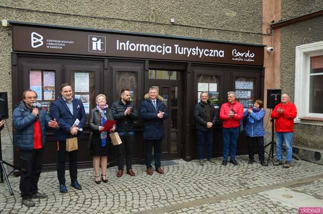 [WIDEO, FOTO] Bardzka Karta Turystyczna i nowa Informacja Turystyczna – co oferuje turystom i mieszkańcom?