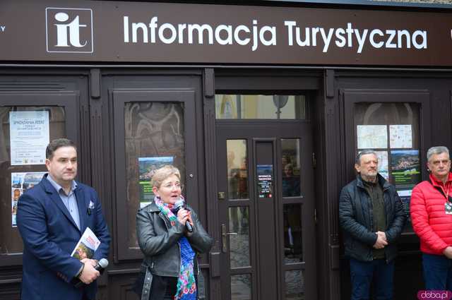 [WIDEO, FOTO] Bardzka Karta Turystyczna i nowa Informacja Turystyczna – co oferuje turystom i mieszkańcom?