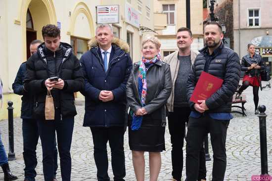 [WIDEO, FOTO] Bardzka Karta Turystyczna i nowa Informacja Turystyczna – co oferuje turystom i mieszkańcom?